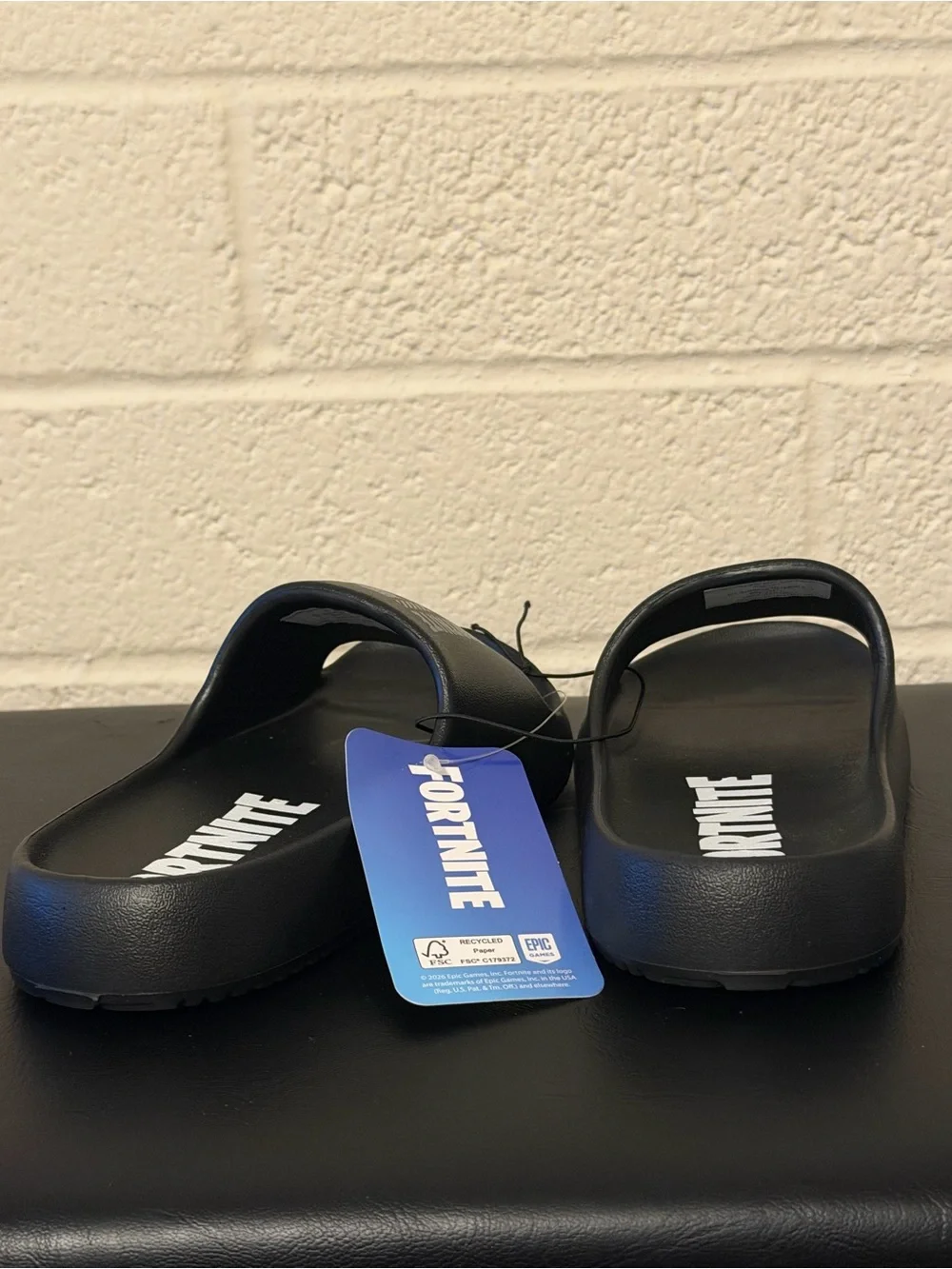 New With Tags Fortnite Kids Black Graphic Slide Sandals Youth Size 13/1
